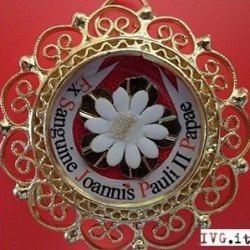 reliquia-de-joao-paulo-ii-_sangue.jpg